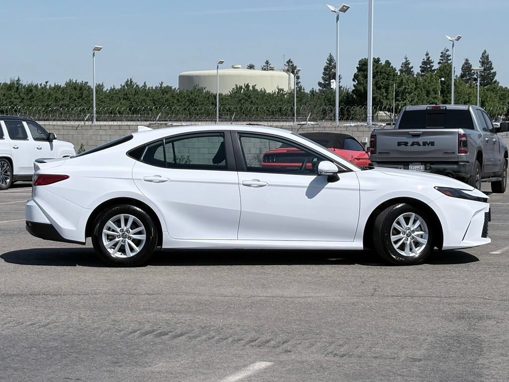 Used 2025 Toyota Camry LE FWD image 4