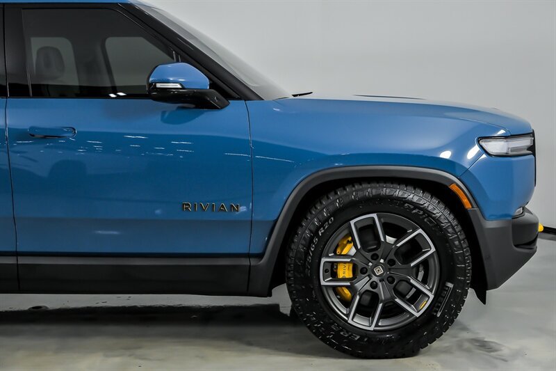 Used 2025 Rivian R1T Premium AWD/4WD image 15