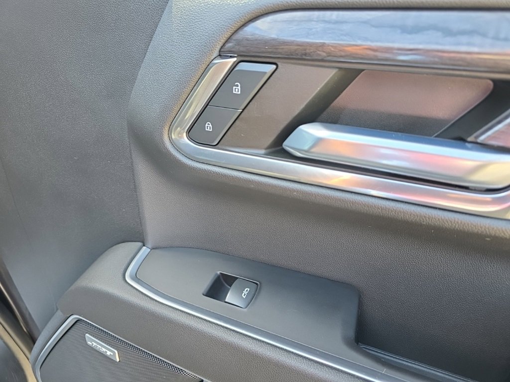 Used 2022 Chevrolet Silverado 1500 LTZ w/ Technology Package image 19