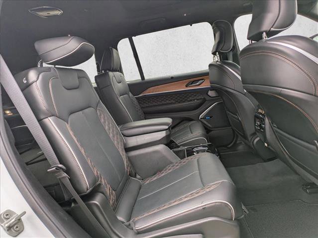 Used 2024 Jeep Grand Cherokee L Summit image 16