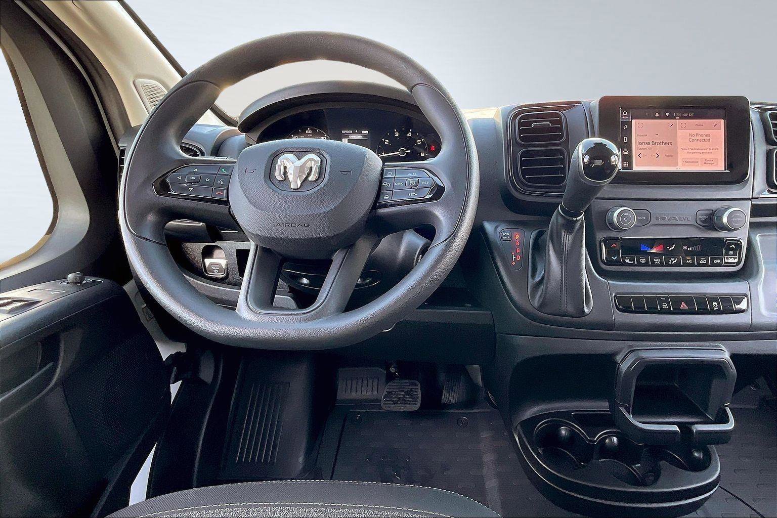 Used 2025 RAM ProMaster 2500 w/ Convenience Group image 6