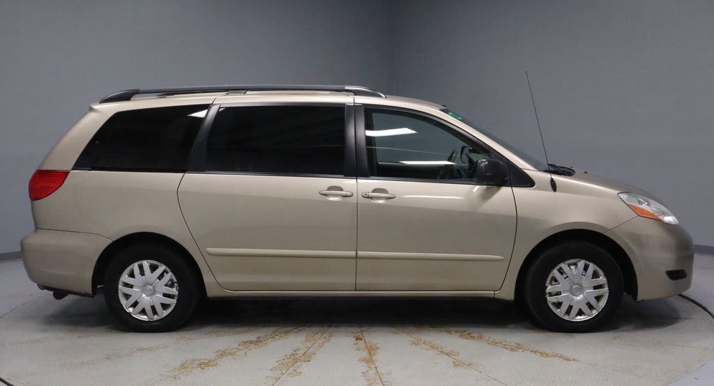Used 2006 Toyota Sienna LE image 11