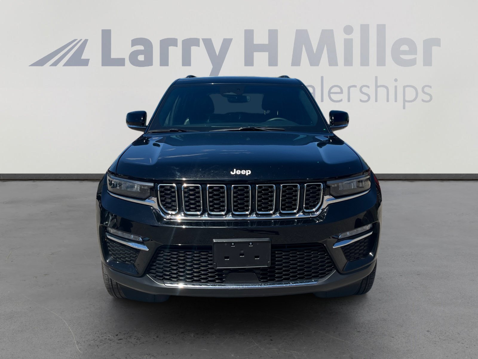 Certified 2024 Jeep Grand Cherokee Limited RWD image 8