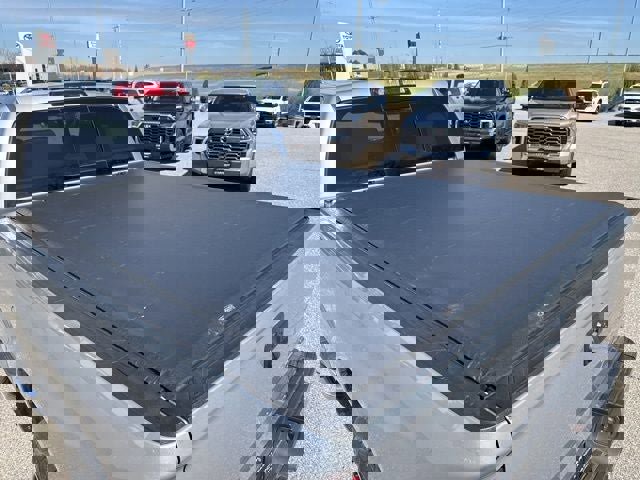 Used 2016 Toyota Tundra SR5 w/ SR5 Upgrade Package image 12