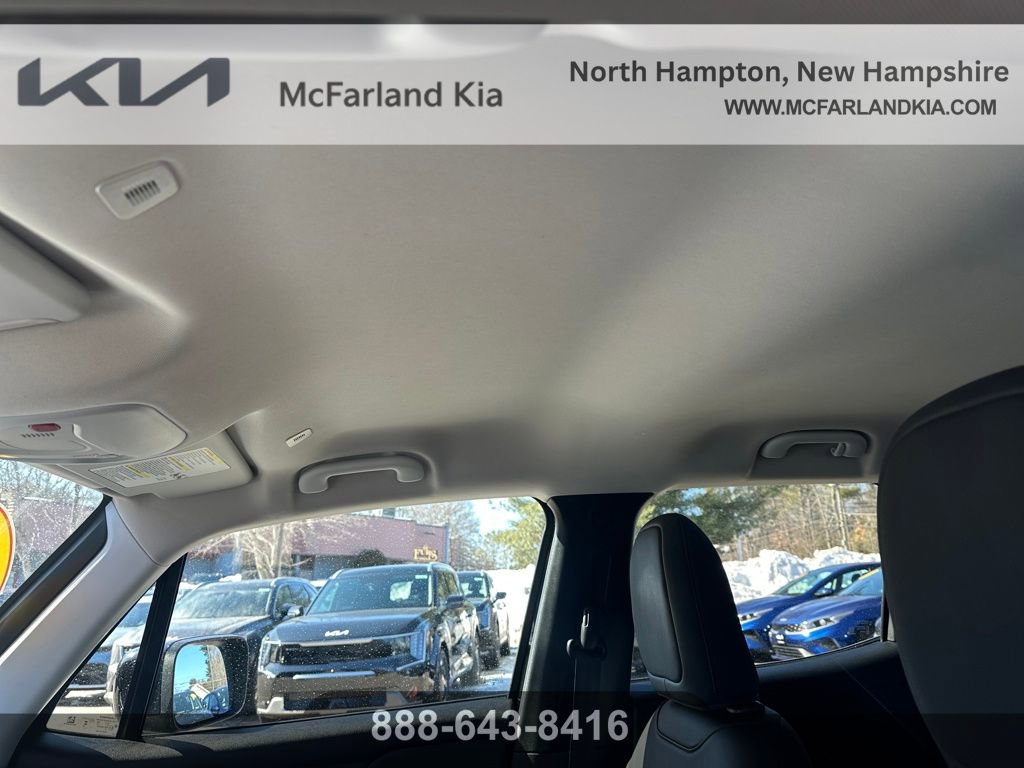 Used 2023 Jeep Renegade Limited image 18