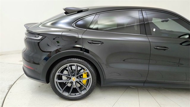 Used 2024 Porsche Cayenne Turbo GT image 12