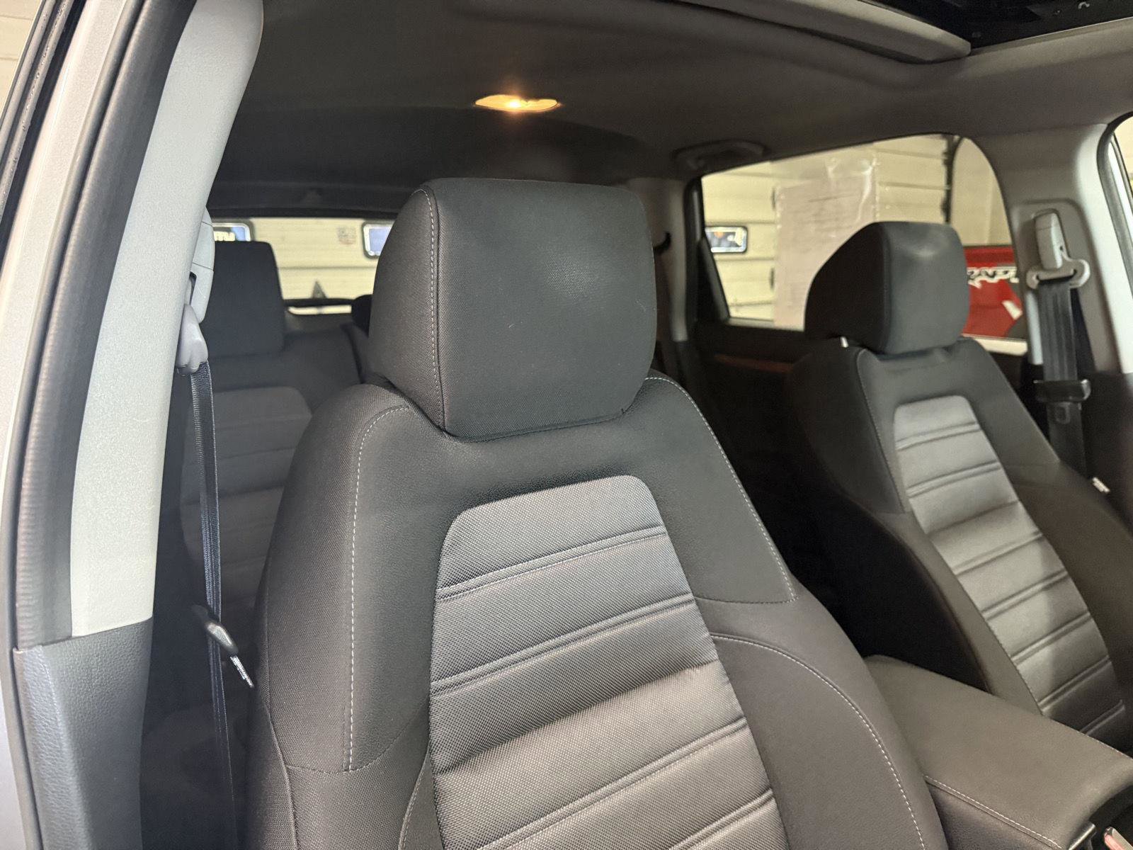 Used 2020 Honda CR-V EX image 27