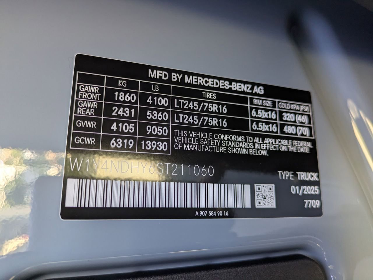 New 2025 Mercedes-Benz Sprinter 2500 image 9