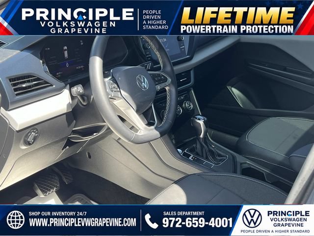 Used 2023 Volkswagen Taos SE w/ Panoramic Sunroof Package FWD image 11