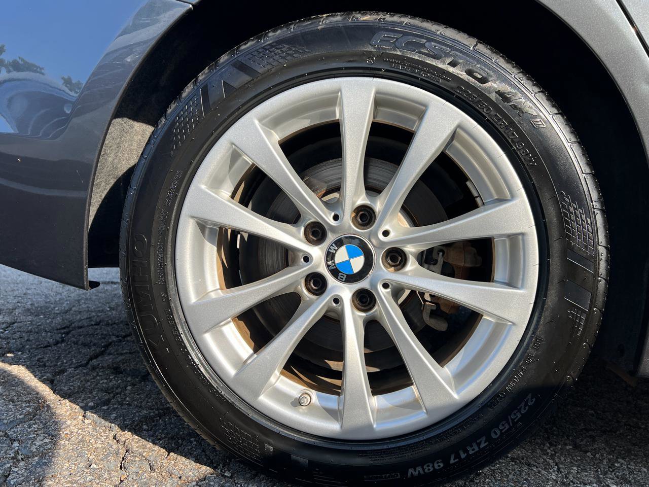 Used 2018 BMW 320i xDrive Sedan image 38