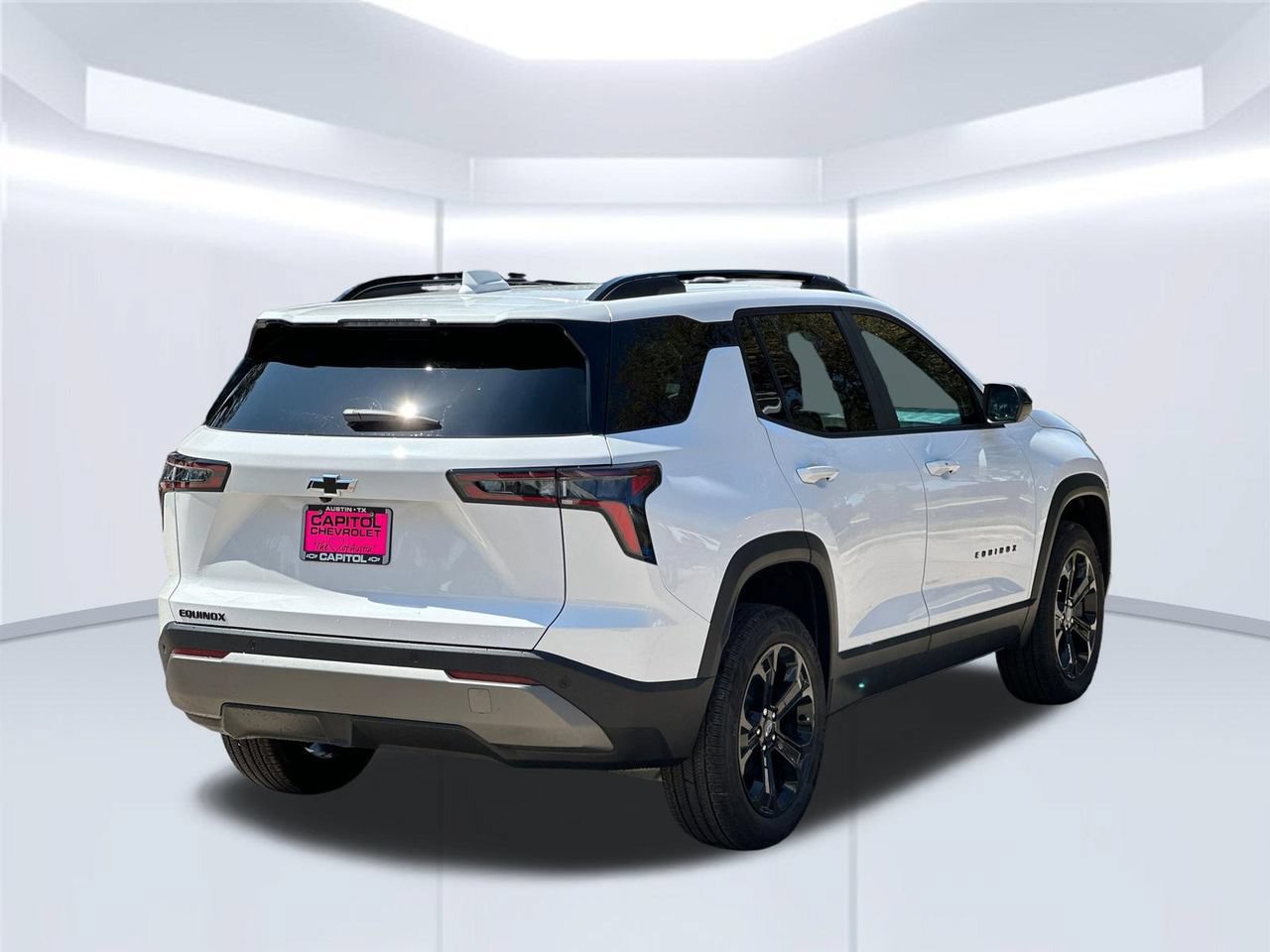 New 2027 Chevrolet Equinox LT w/ Convenience Package II FWD image 5