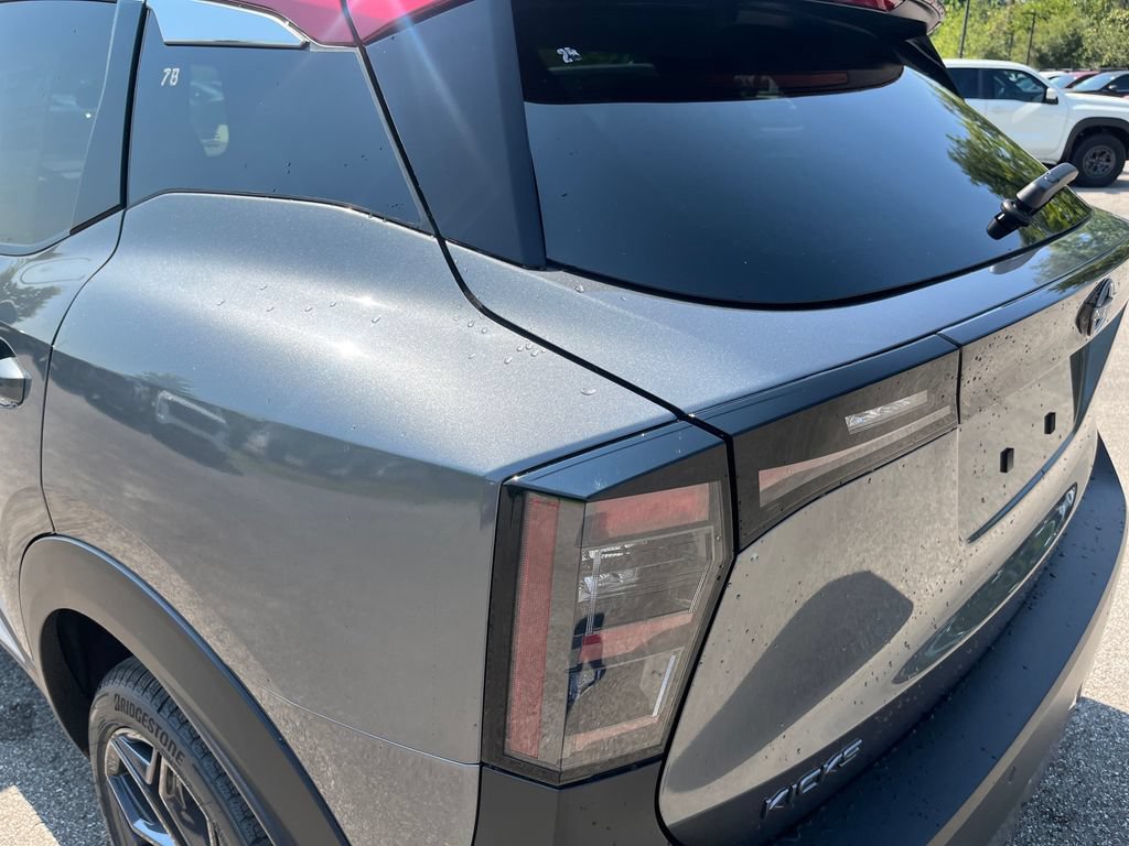 New 2027 Nissan Kicks SR w/ Cold Weather Package FWD image 39