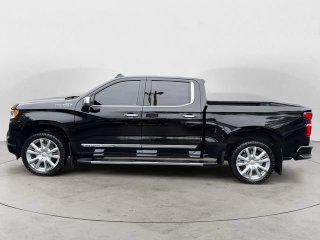 Used 2024 Chevrolet Silverado 1500 High Country w/ High Country Premium Package AWD/4WD image 2