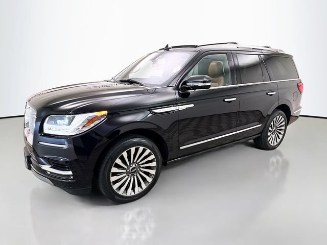 Used 2019 Lincoln Navigator Reserve w/ Cargo Package AWD/4WD image 3
