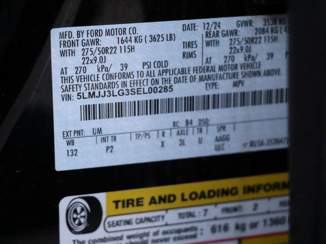 Used 2025 Lincoln Navigator L Reserve w/ Jet Appearance Package image 31