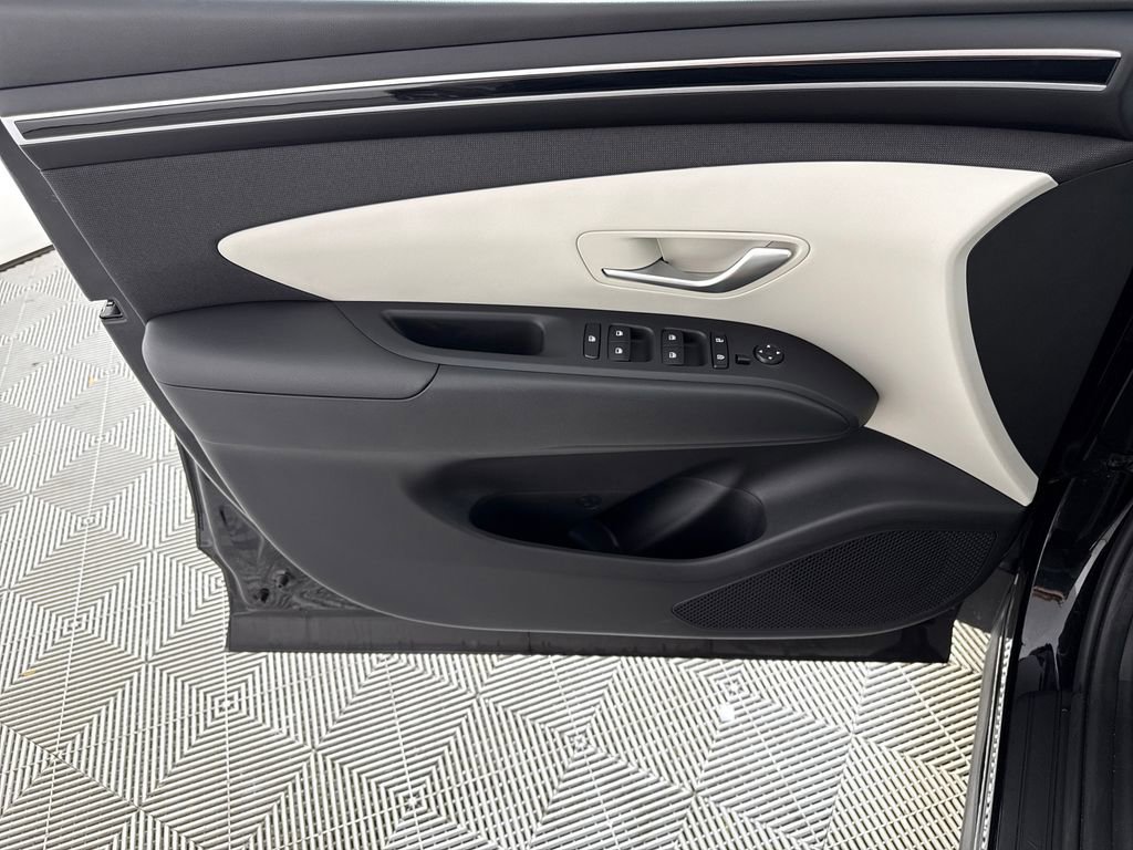 Certified 2023 Hyundai Tucson SEL w/ Convenience Package FWD image 12