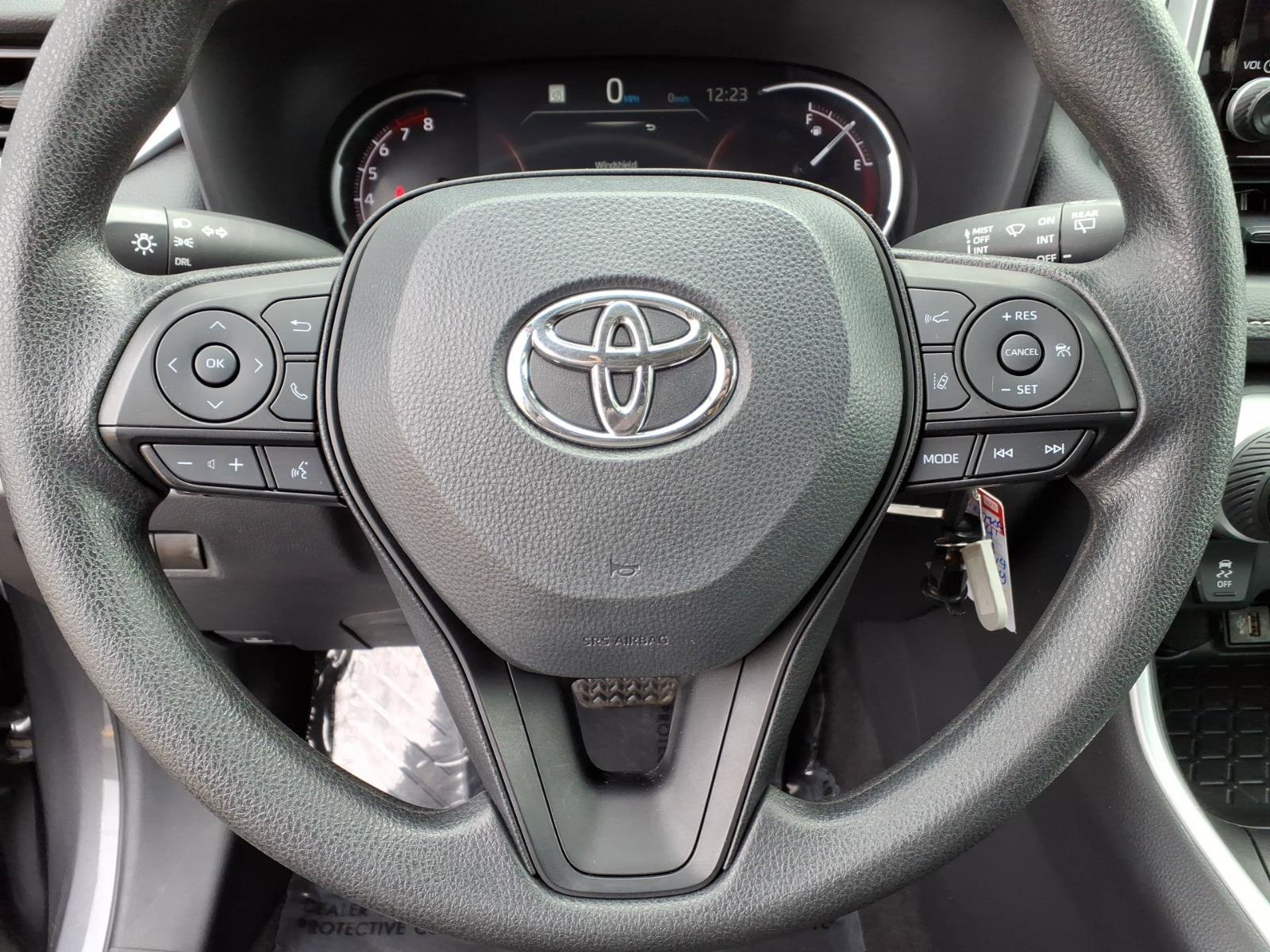 Certified 2024 Toyota RAV4 LE AWD/4WD image 15