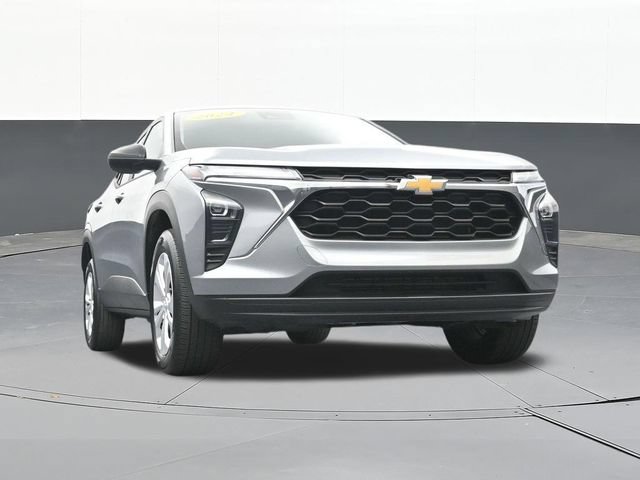 Used 2024 Chevrolet Trax LS FWD image 52