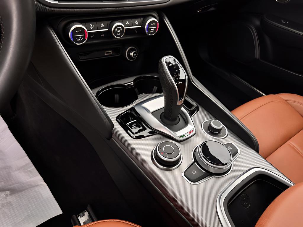 Used 2024 Alfa Romeo Giulia Ti image 13