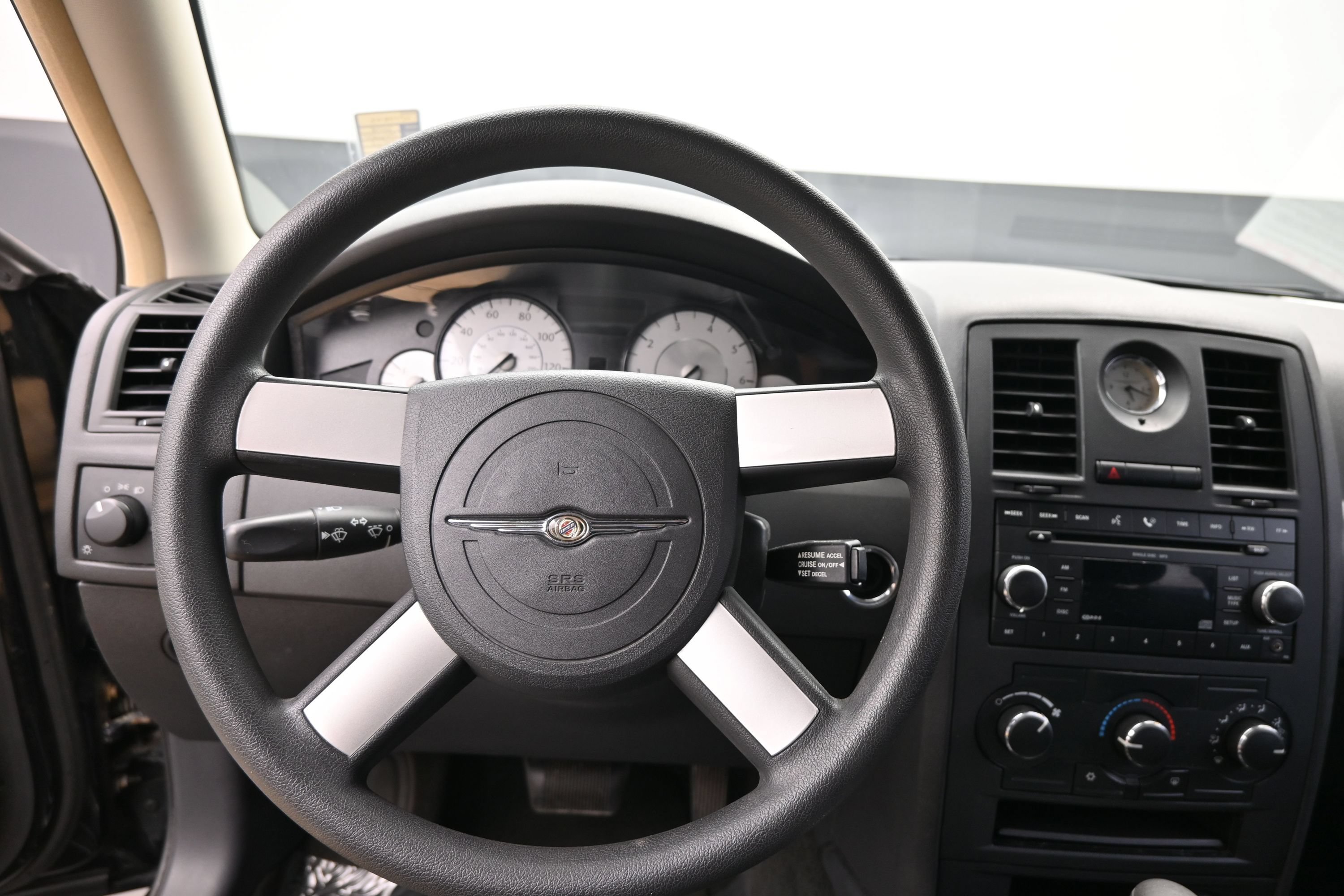 Used 2008 Chrysler 300 LX RWD image 13