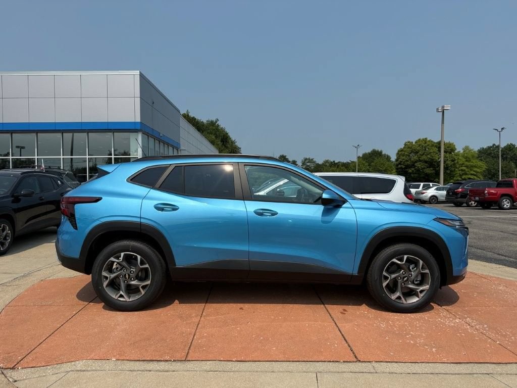 New 2026 Chevrolet Trax LT w/ Driver Confidence Package FWD image 7