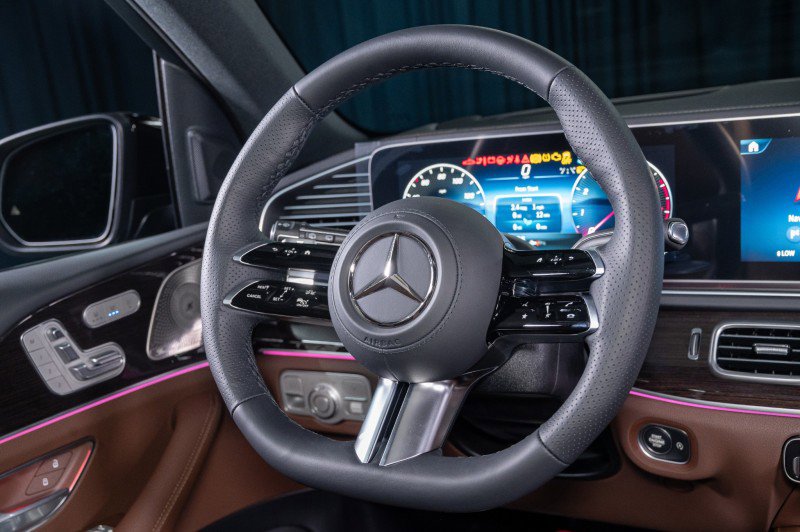 New 2025 Mercedes-Benz GLS 450 4MATIC image 16