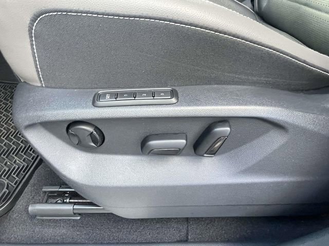 Used 2023 Volkswagen Atlas Cross Sport SEL Premium R-Line image 17