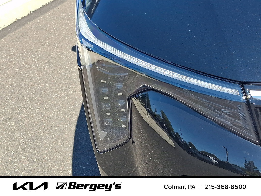 Certified 2025 Kia K4 GT-Line Turbo FWD image 11
