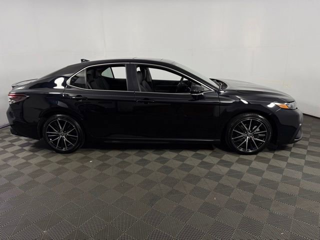 Used 2024 Toyota Camry SE w/ Convenience Package FWD image 11