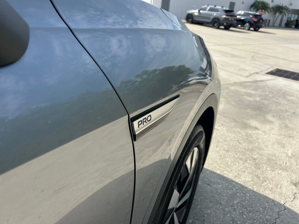 Used 2023 Volkswagen ID.4 Pro RWD image 32