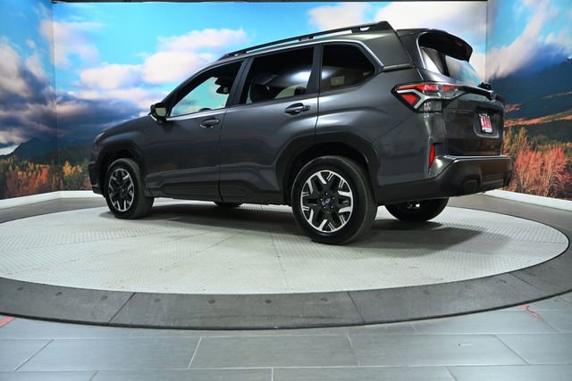 Used 2025 Subaru Forester Premium AWD/4WD image 6