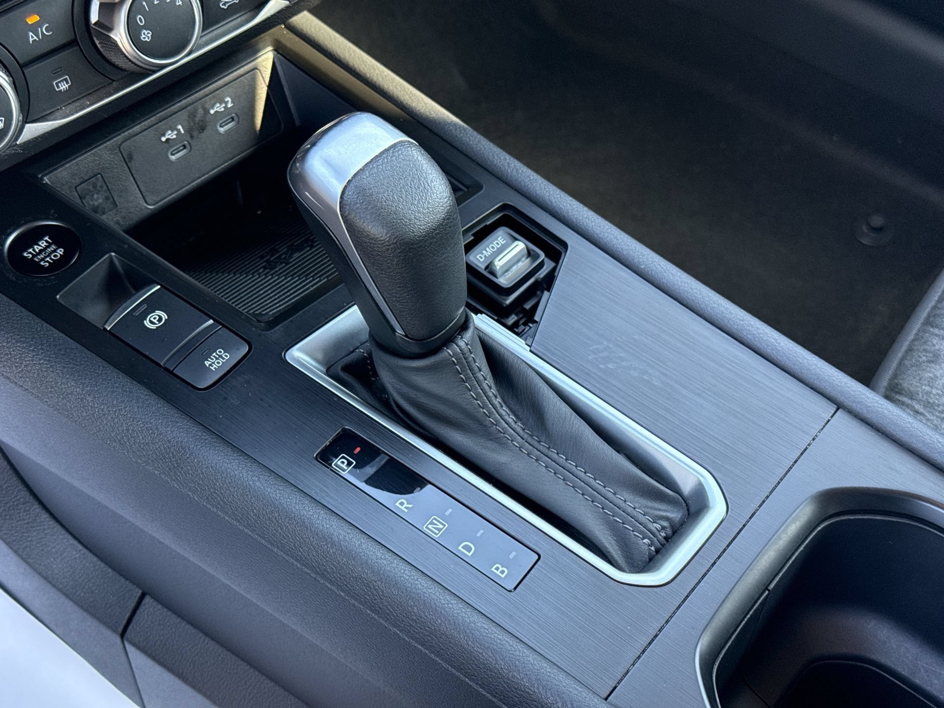 Used 2025 Nissan Kicks SV FWD image 21