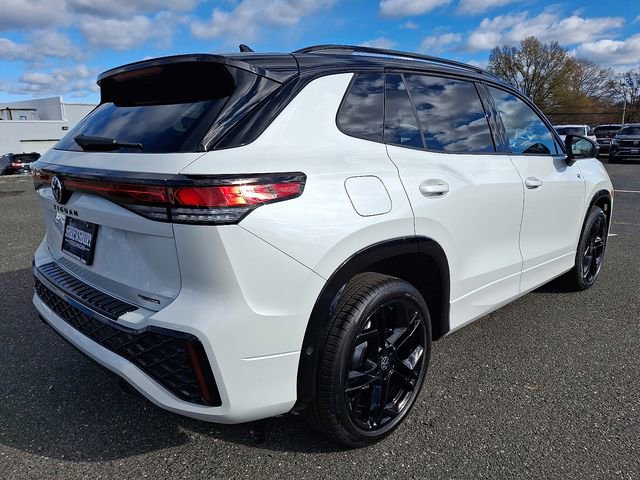 New 2026 Volkswagen Tiguan SE R-Line image 4