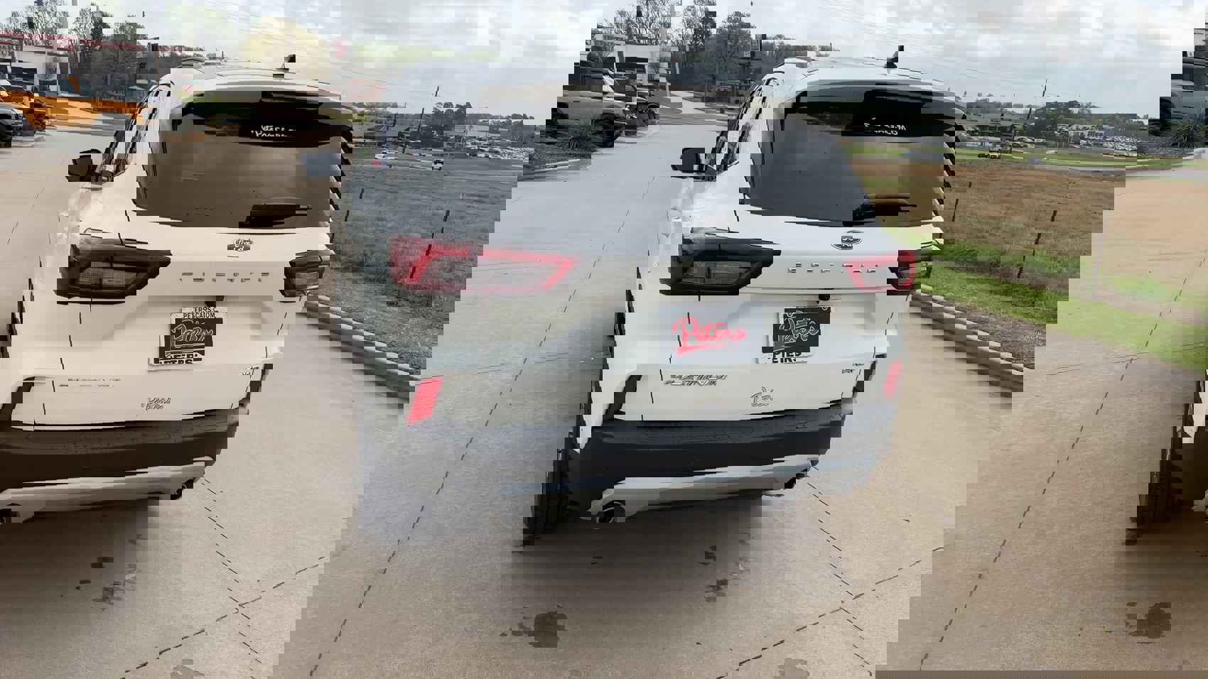 Used 2024 Ford Escape Platinum w/ Premium Technology Package image 8