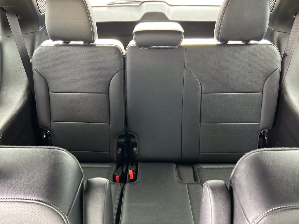 Used 2025 Chevrolet Traverse LT AWD/4WD image 23