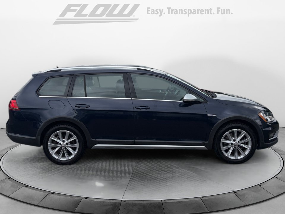 Used 2017 Volkswagen Golf Alltrack AWD/4WD image 8