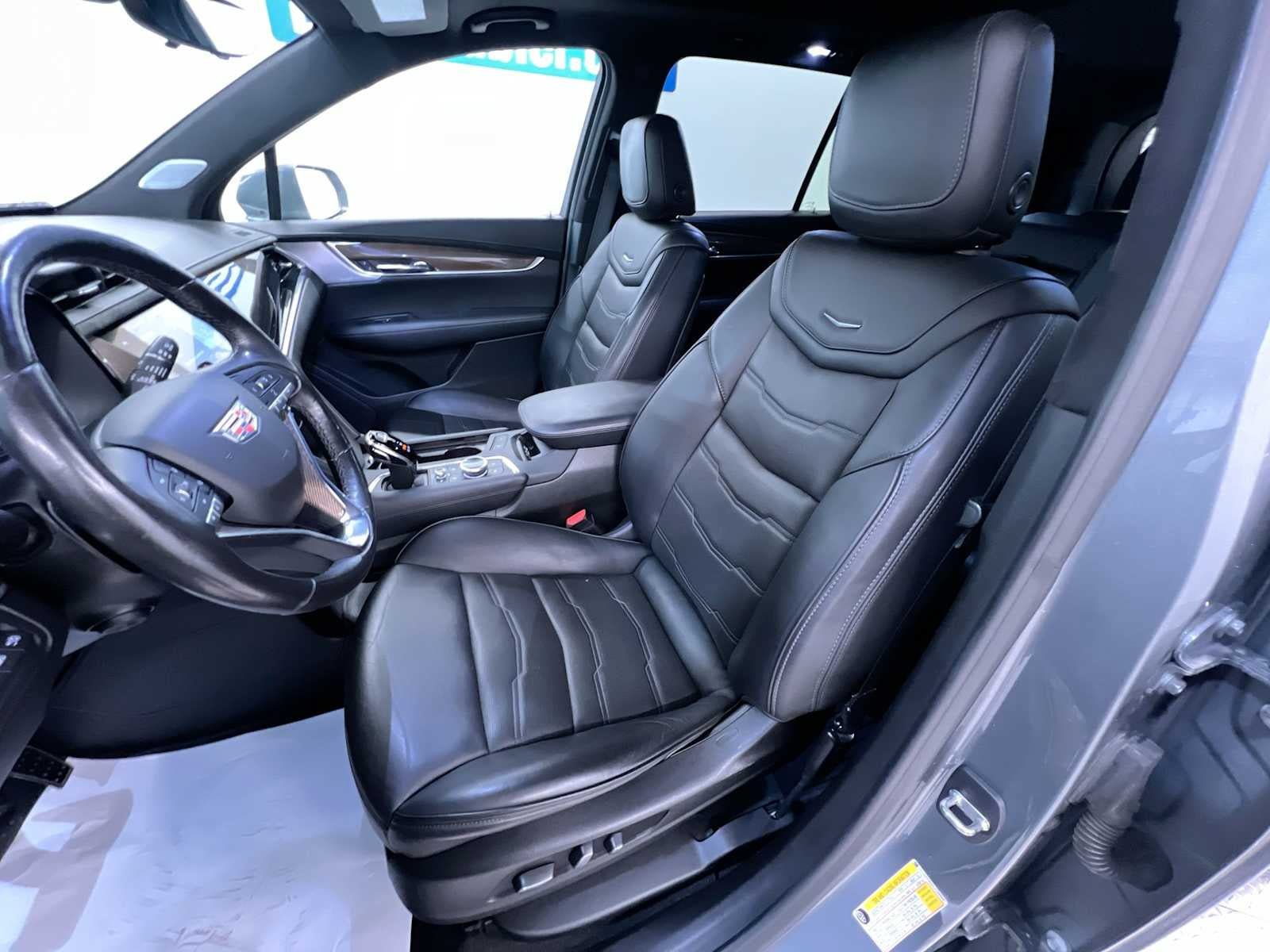 Used 2020 Cadillac XT6 Premium Luxury w/ Platinum Package AWD/4WD image 14