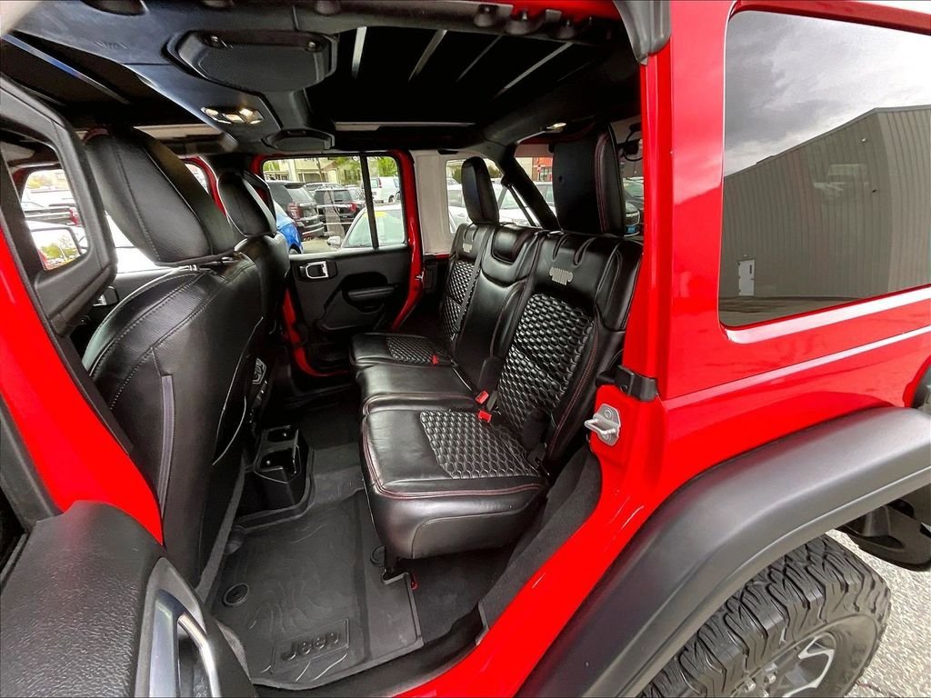 Used 2023 Jeep Wrangler Unlimited Rubicon w/ LED Lighting Group AWD/4WD image 15