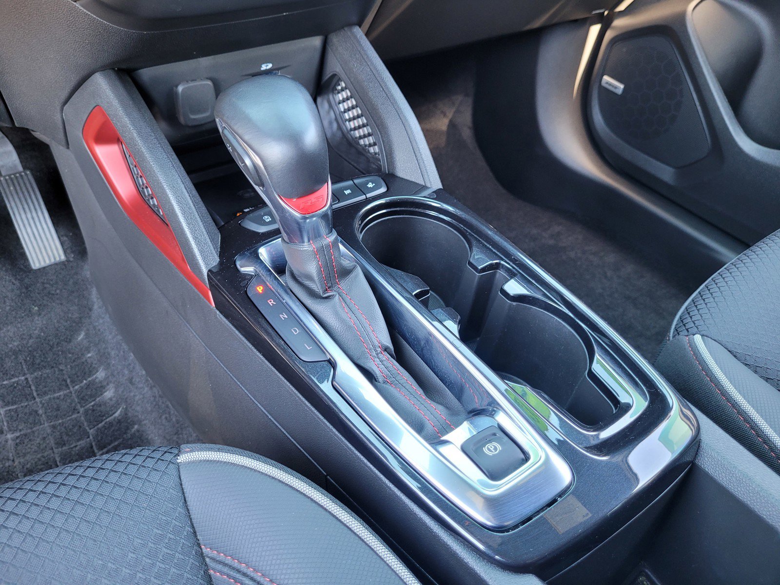 Used 2023 Chevrolet TrailBlazer RS w/ Sun and Liftgate Package image 21