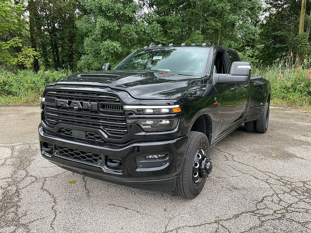 New 2027 RAM 3500 Laramie AWD/4WD image 3