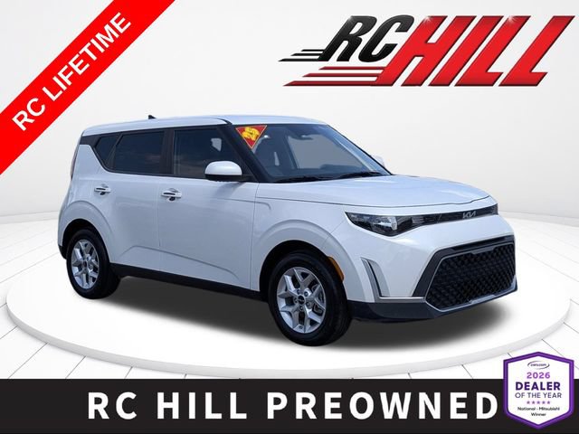 Used 2025 Kia Soul LX w/ LX Technology Package FWD image 1