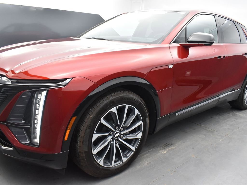 Certified 2024 Cadillac Lyriq Sport image 34