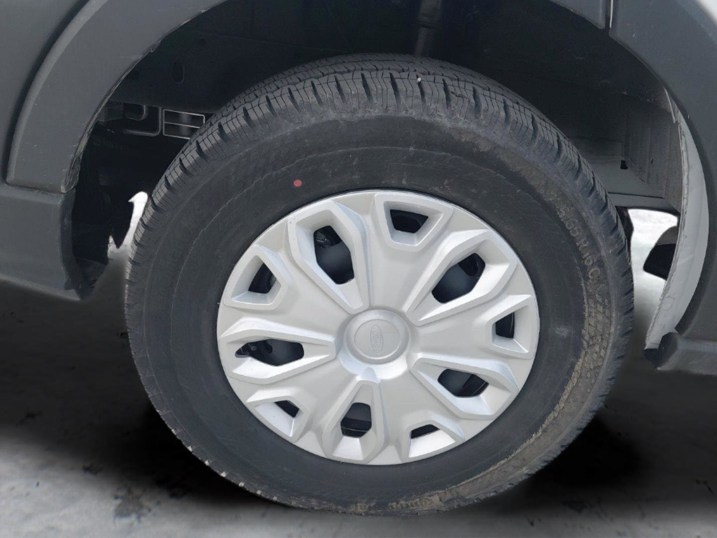 New 2023 Ford E-Transit Medium Roof image 10