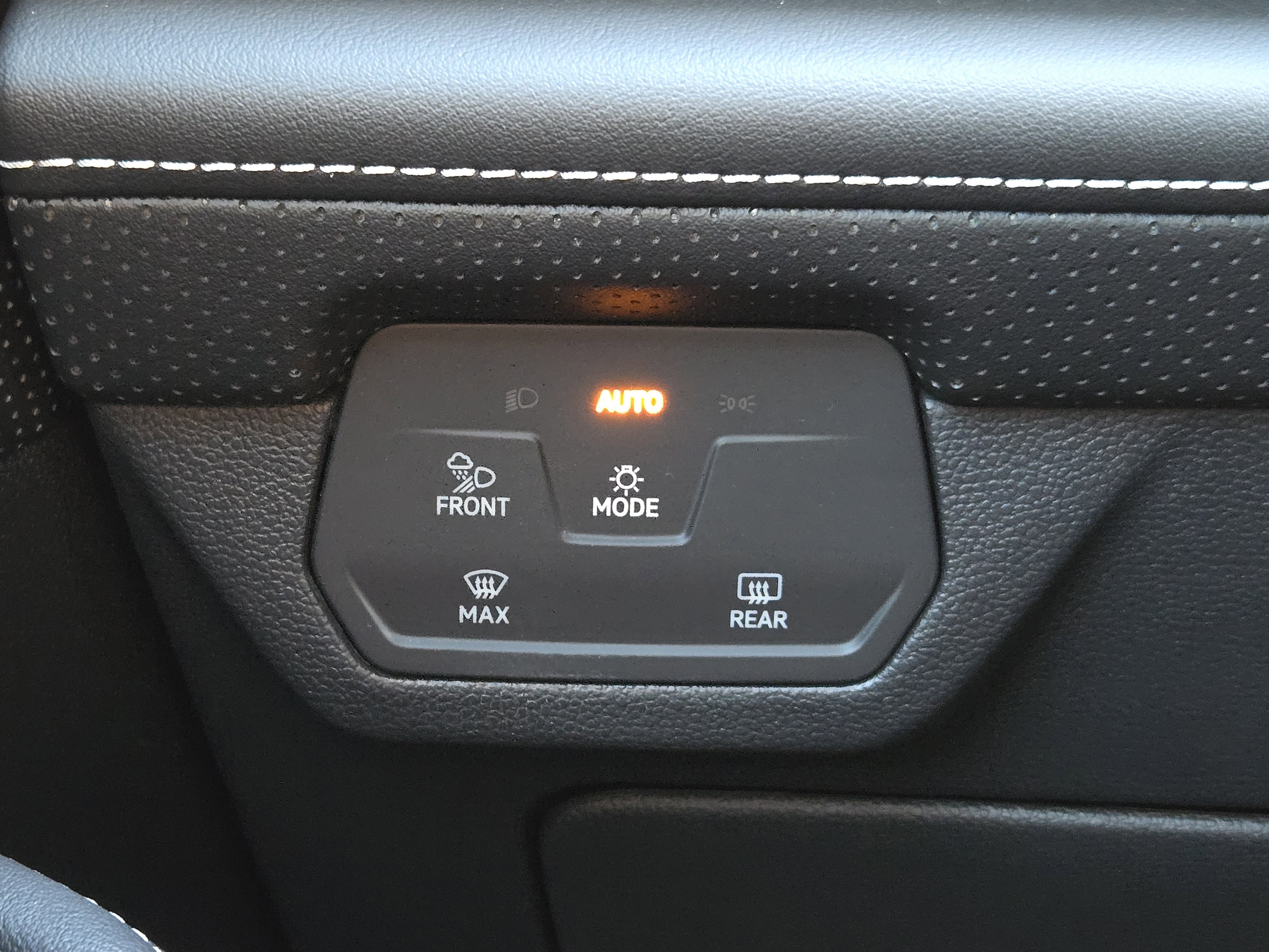 Used 2024 Volkswagen Atlas Cross Sport SEL Premium R-Line image 25