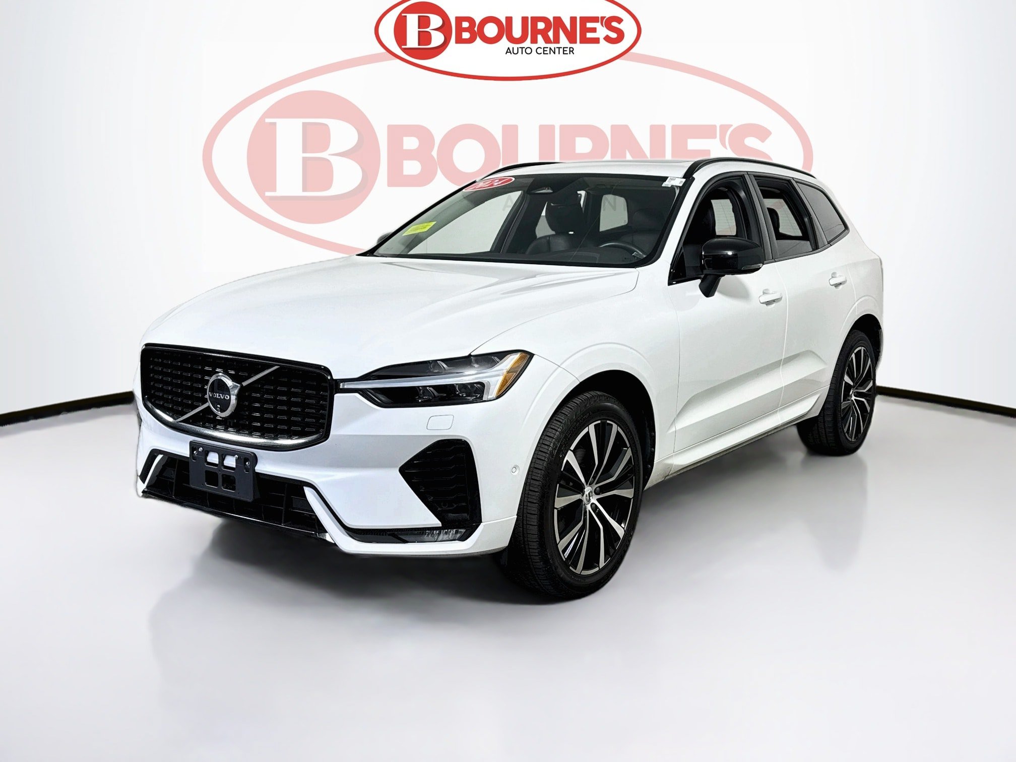 Used 2024 Volvo XC60 B5 Plus w/ Protection Package Premier AWD/4WD image 8
