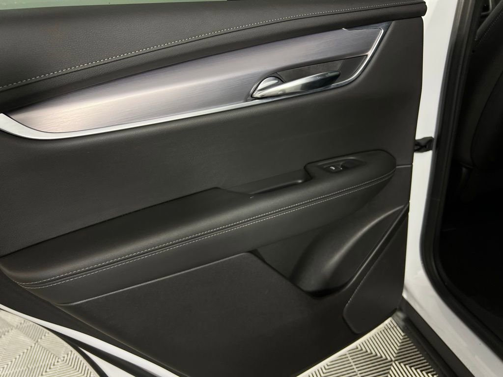 Used 2024 Cadillac XT6 Luxury w/ LPO, Floor Liner Package image 29