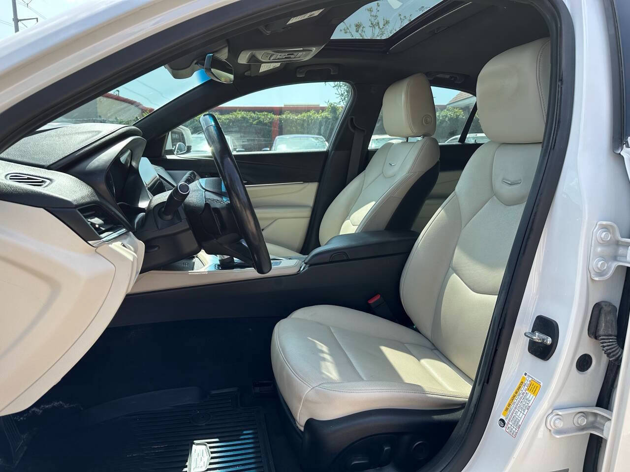 Used 2020 Cadillac CT4 Premium Luxury AWD/4WD image 11