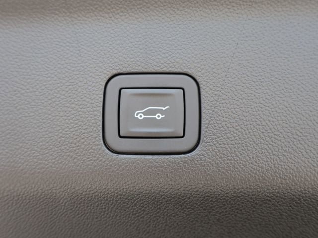 New 2026 GMC Yukon XL Elevation w/ Elevation Premium Package AWD/4WD image 17