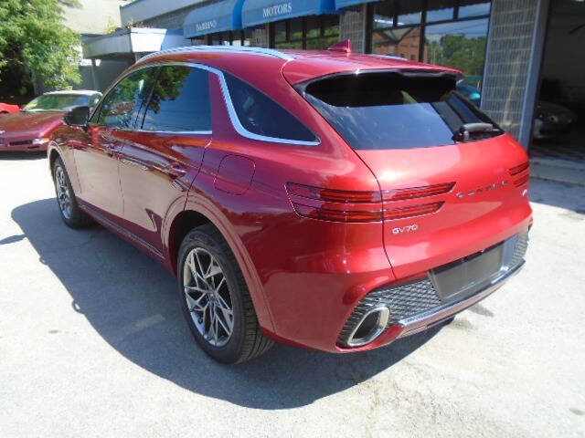 Used 2022 Genesis GV70 2.5T w/ Select Package image 6