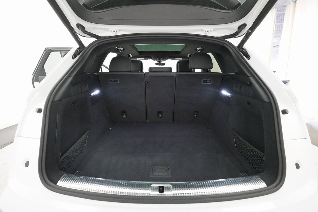 Used 2023 Audi SQ5 Premium Plus w/ Premium Plus Package image 10